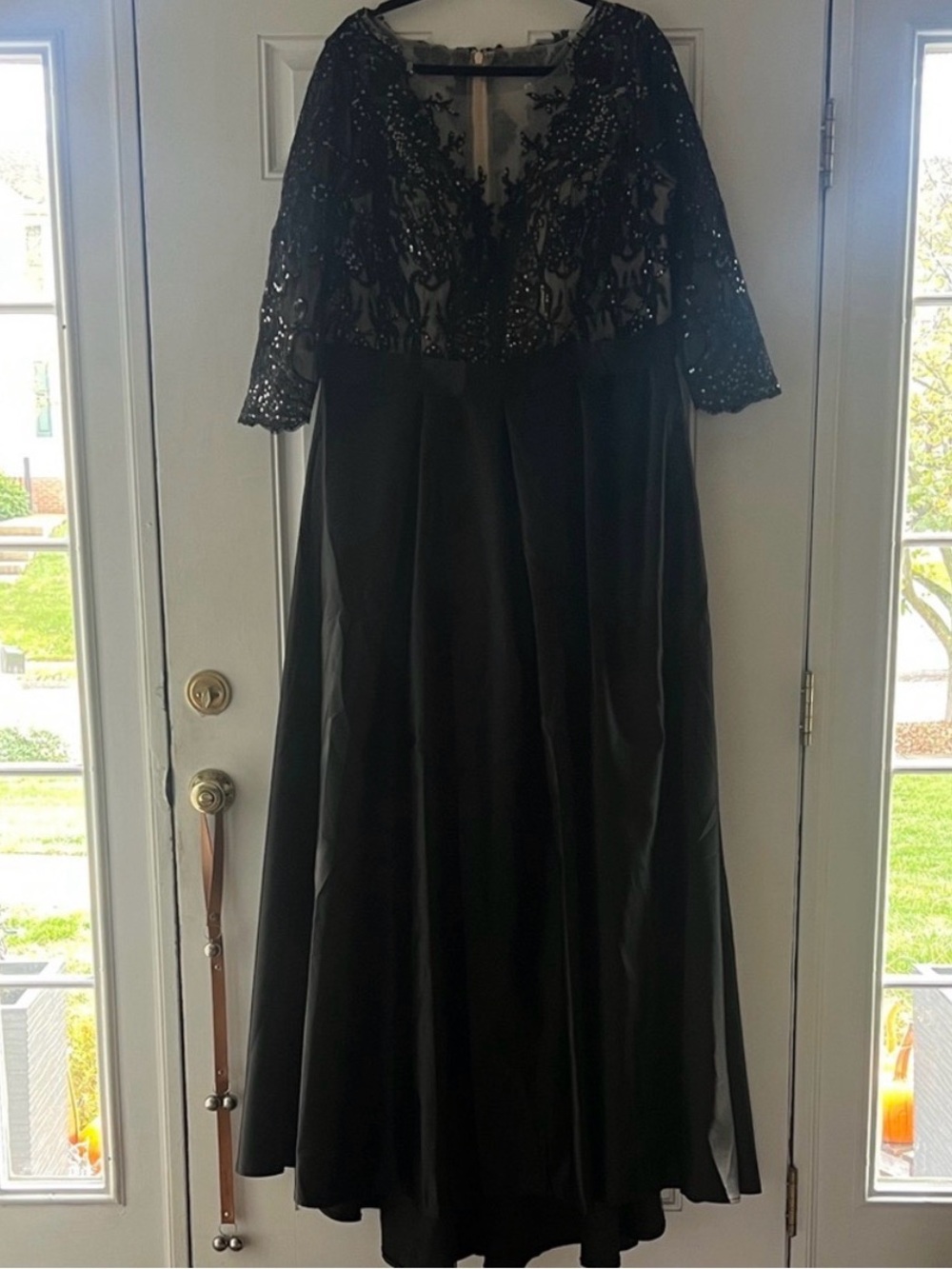 Elegant Black Lace & Satin Evening Gown - Formal Wedding Dress